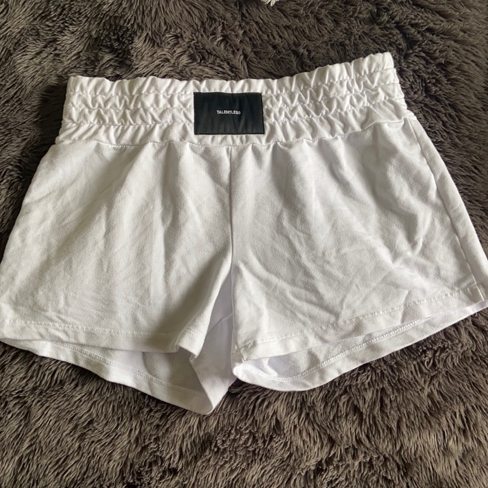TALENTLESS SHORTS